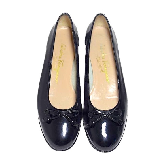 Salvatore Ferragamo Shoes - Black Shoestring Bow Patent Classic Ballerina Flat   🇮🇹
